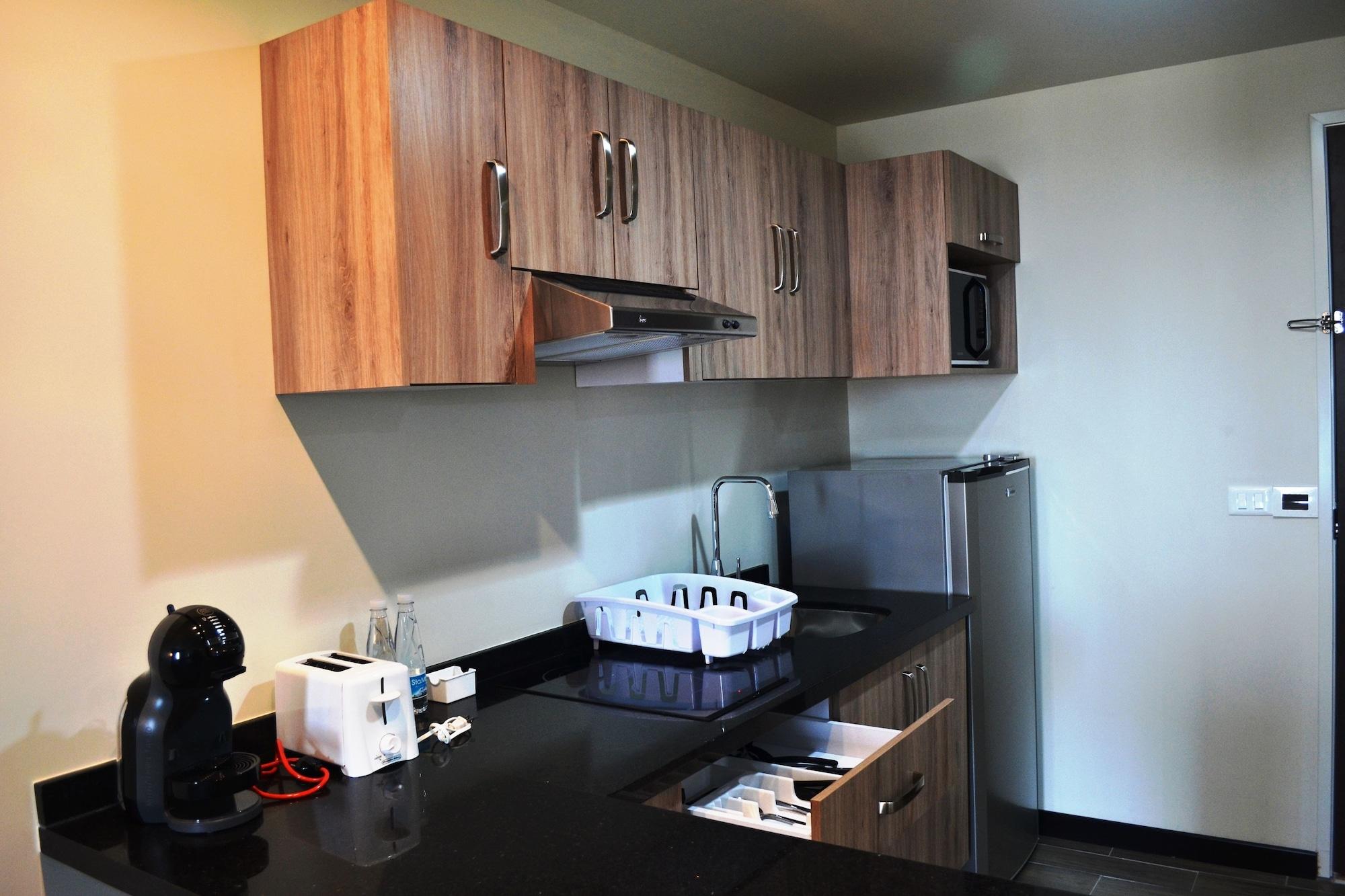 Hampton Inn & Suites By Hilton Salamanca Bajio Exteriör bild