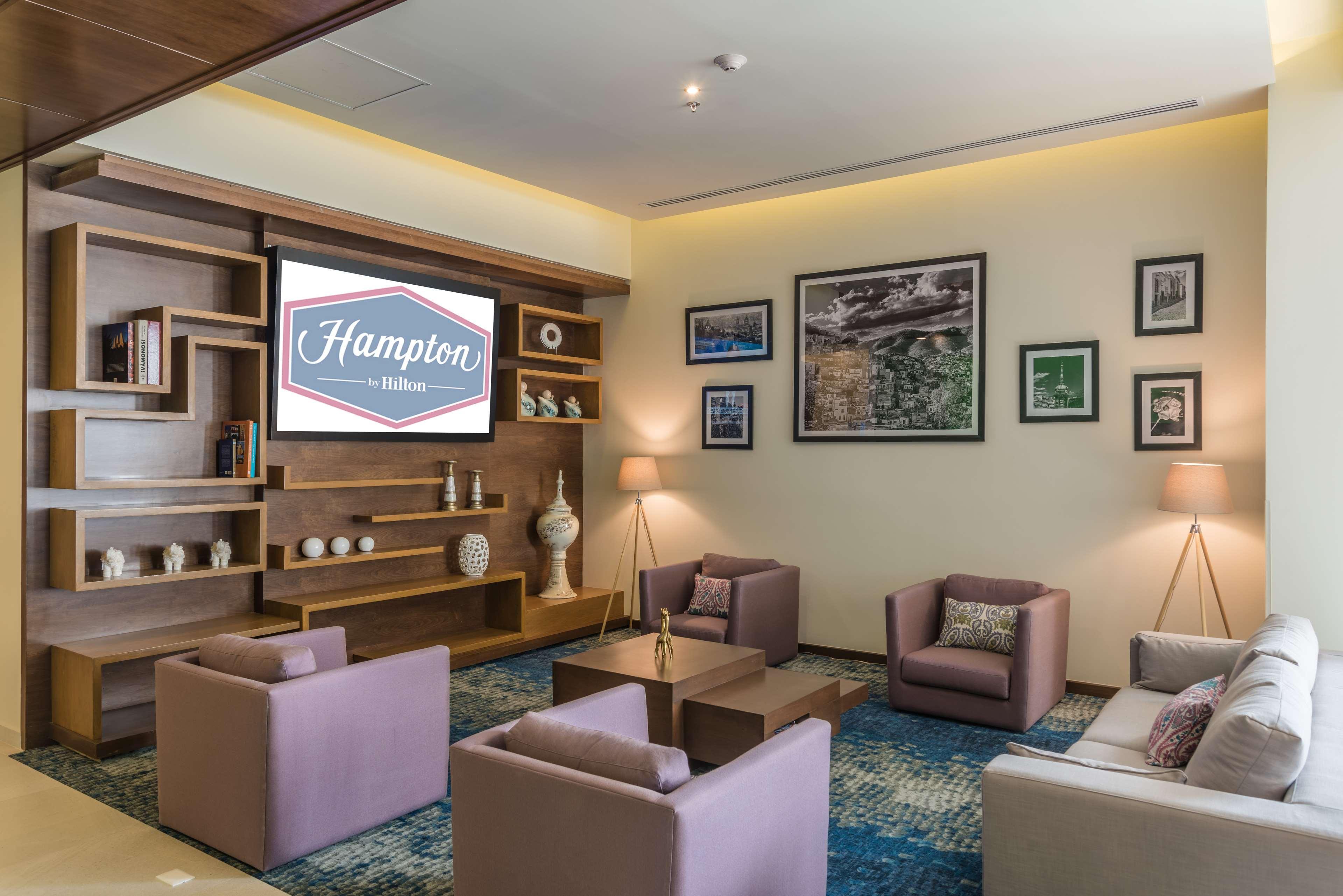 Hampton Inn & Suites By Hilton Salamanca Bajio Exteriör bild