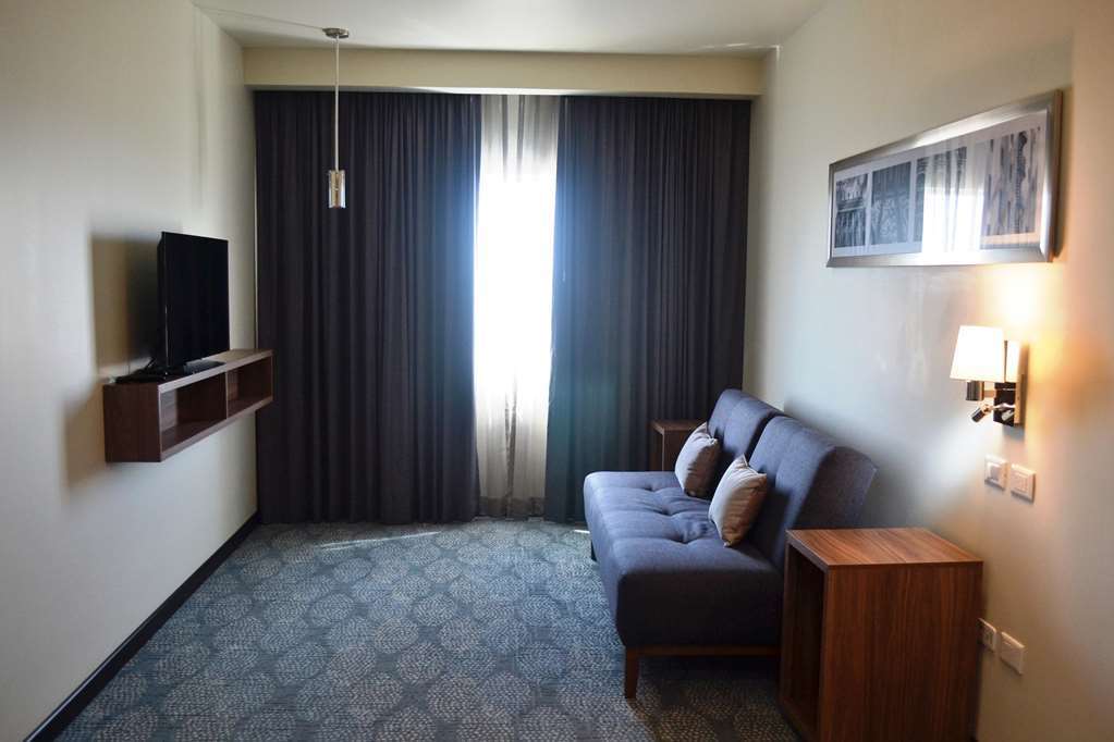 Hampton Inn & Suites By Hilton Salamanca Bajio Rum bild